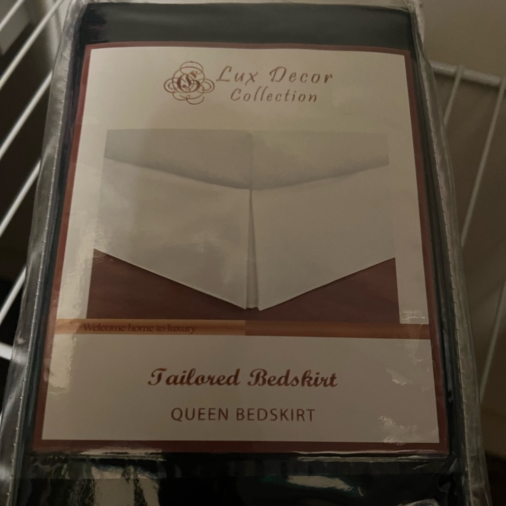 Black Queen Fitted Bedskirt Brand New!
